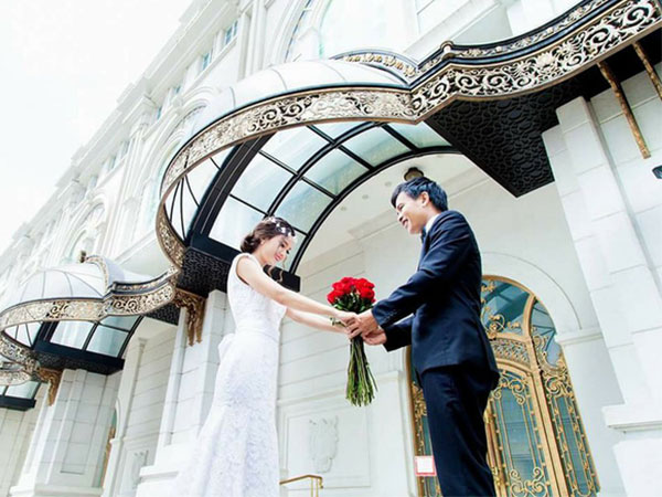 'Chuyện tình như cái bình màu hồng' – câu chuyện ngôn tình 'đẹp muốn xỉu' của cặp đôi thầy trò đáng yêu nhất Sài thành