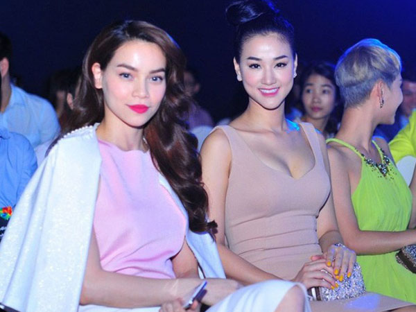 Hội người yêu cũ V-biz đứng chung khung hình: Người ‘kết đồng minh’, kẻ không nhìn mặt