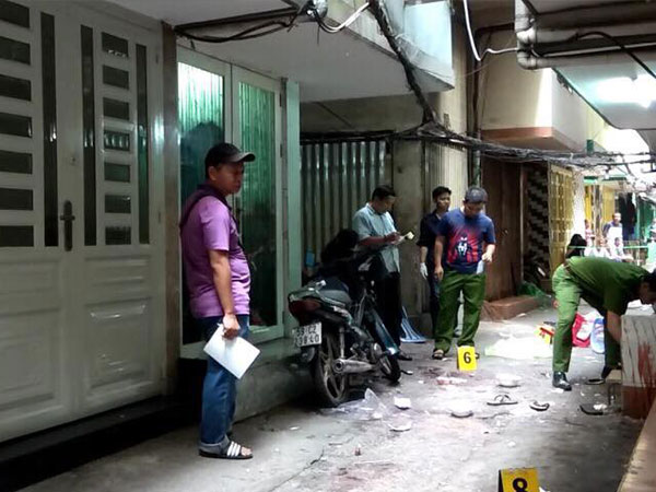Vì câu chọc ghẹo, nam thanh niên bị truy sát vào tận nhà ở Sài Gòn