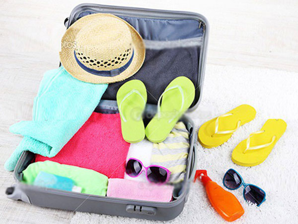 Cách mang cả ngôi nhà đi du lịch chỉ với 7kg hành lý xách tay