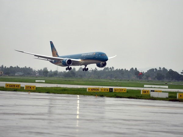 Máy bay Vietnam Airlines đáp nhầm đường băng ở Cam Ranh