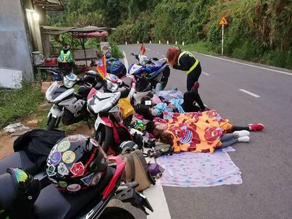 Nhóm phượt trải bạt ngủ ven đèo: Đừng chết vì thiếu hiểu biết