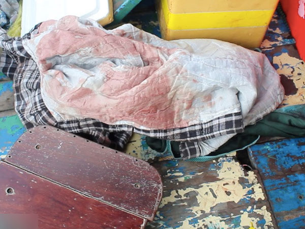 Tìm thấy thi thể người phụ nữ lái đò nghi bị giết, cướp