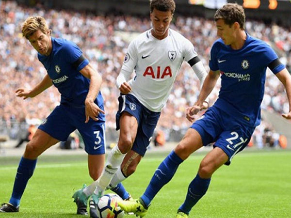 Chelsea, Tottenham có thể mất vé dự Champions League dù vào top bốn