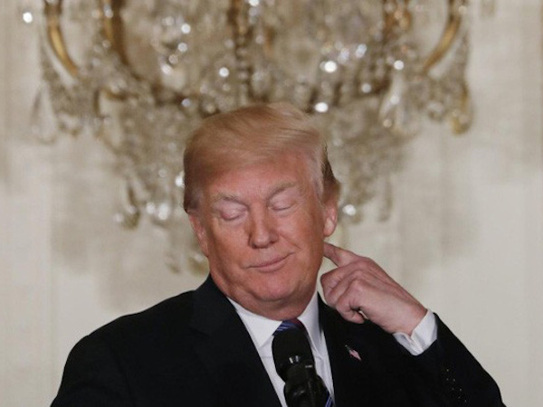 FBI đặt Tổng thống Trump vào tầm ngắm điều tra