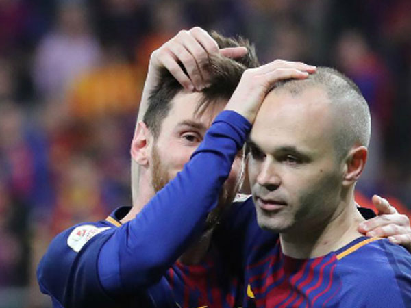 Iniesta rời Barca: Khi chuyến tàu về phía hoàng hôn