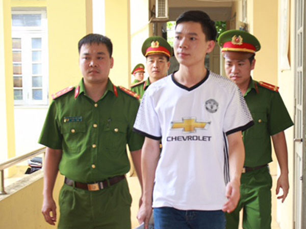 Vì sao bác sĩ Hoàng Công Lương phải hầu toà vụ 8 người tử vong?