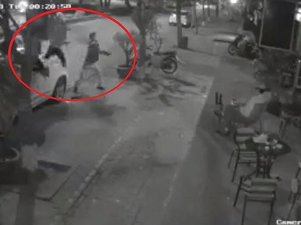 Chủ tịch UBND Hà Nội yêu cầu làm rõ vụ quán cà phê bị dội ‘mưa’ gạch