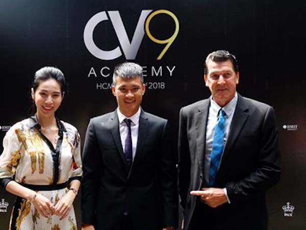 Công Vinh cho ra mắt học viện bóng đá cộng đồng CV9