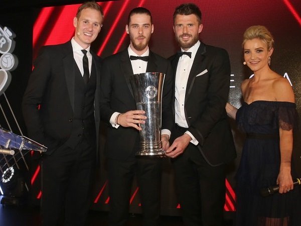 Lập kỷ lục khó tin, De Gea đi vào lịch sử MU