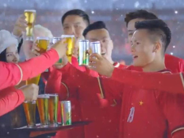 Quang Hải lên tiếng vụ quảng cáo bia mặc áo đội tuyển quốc gia