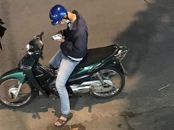 Chàng trai câm điếc bị bạn gái quen qua mạng bùng kèo, cho địa chỉ nhà 'ảo' khiến dân mạng thương cảm