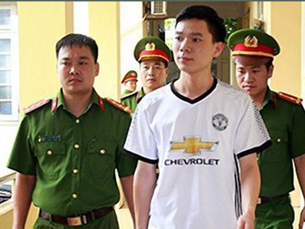 [PHOTO STORY] 10 diễn biến đáng chú ý trước phiên tòa xét xử bác sĩ Hoàng Công Lương