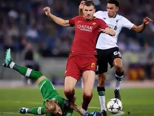 Roma bị từ chối hai quả phạt đền trước Liverpool