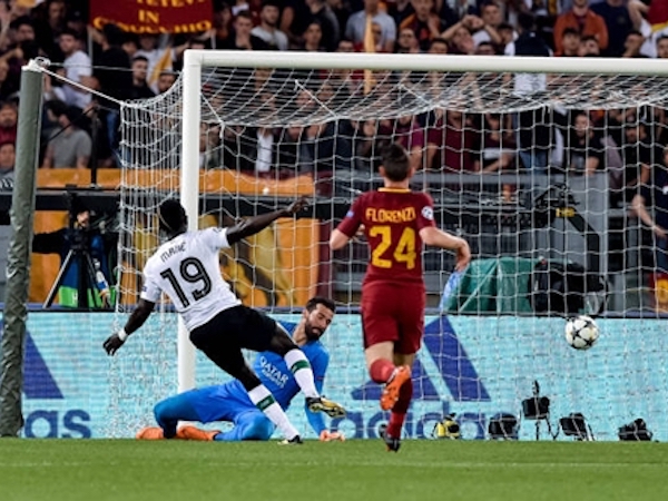 Salah, Mane, Firmino xô đổ kỷ lục ghi bàn của bộ ba BBC