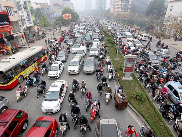 Giá xăng Việt Nam đắt hay rẻ so với thế giới
