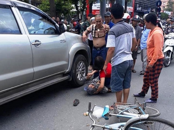 Lời khai của tài xế cãi nhau với vợ rồi lùi xe gây chết người