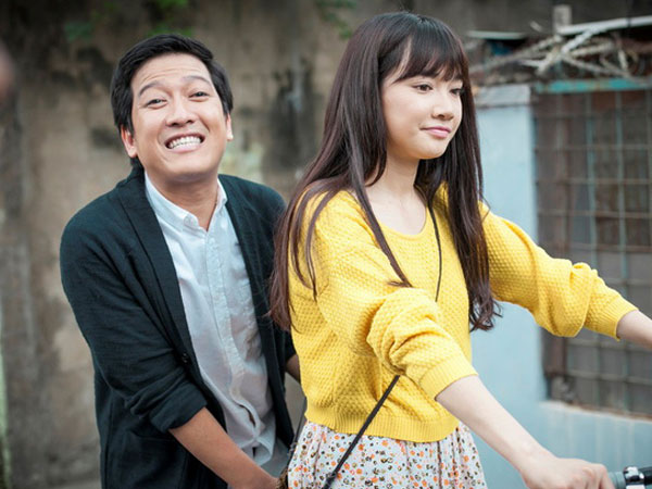 Nhã Phương và Trường Giang lại sánh đôi đi ăn như chưa từng có loạt scandal tình ái gây sốc