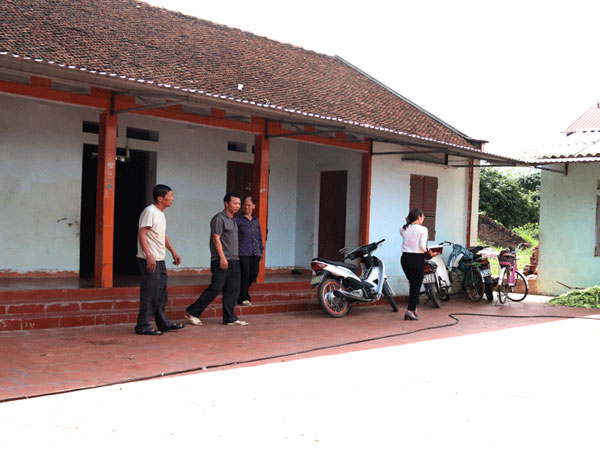 Tạm giữ người phụ nữ mua thuốc chuột đầu độc cả gia đình chồng hờ ở Bắc Giang