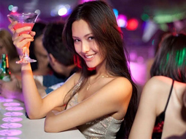 Tâm thư bồ nhí gửi vợ nhờ các bà đón chồng về từ 'chuyến du lịch mạo hiểm'một lần nữa làm dậy sóng MXH