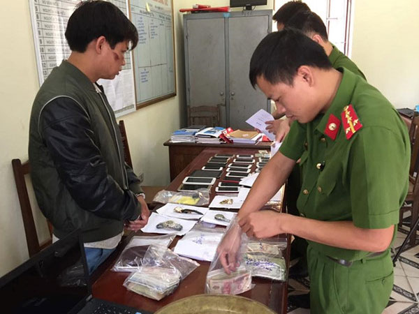 Nghi can bắt cóc trẻ em bị điều tra hành vi dâm ô
