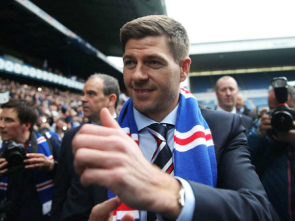 Steven Gerrard khởi nghiệp huấn luyện viên tại Rangers