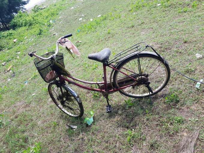 Nam Định: Phát hiện thi thể người phụ nữ tử vong bên chiếc xe đạp trên rừng thông