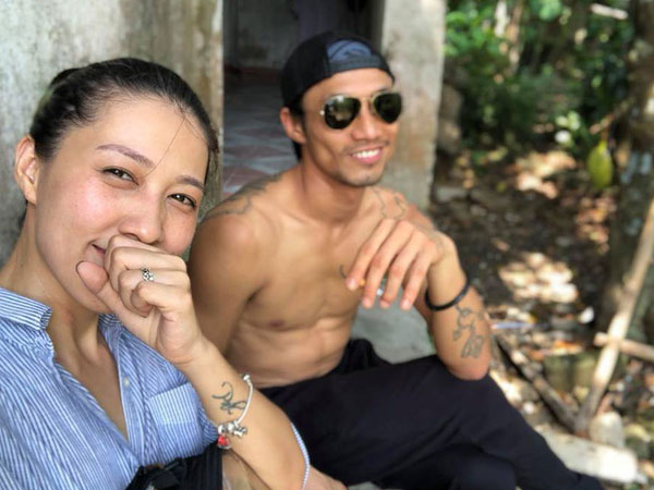 Đứng trước scandal kép của chồng, vợ Phạm Anh Khoa gây chú ý khi bày tỏ: 'Trong tâm bão lại bình yên lạ!'