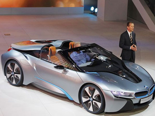 Hành trình tạo nên xe thể thao BMW i8 Roadster