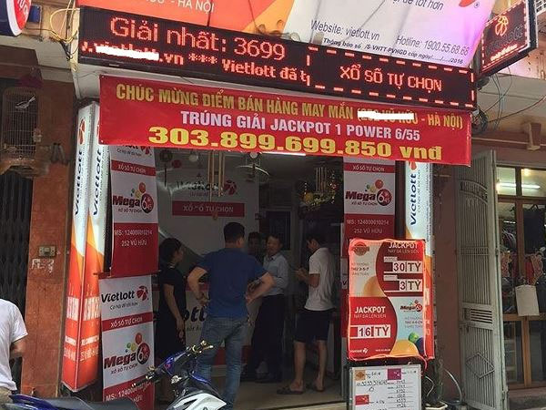 Hé lộ về người trúng giải Vietlott hơn 300 tỷ ở Hà Nội