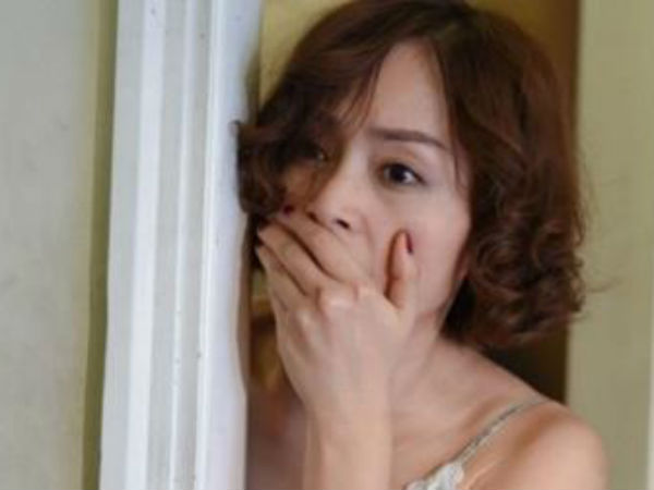 Hoảng hồn khi nhìn thấy người giúp việc chưa chồng đang cho con mình ti sữa