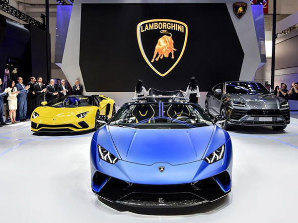 Lamborghini Huracan bản mui trần ra mắt, giá gần 7 tỷ đồng