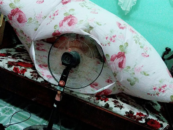 Những bí kíp chống nóng ngày hè của cư dân mạng: Hơi bất tiện nhưng mát là được