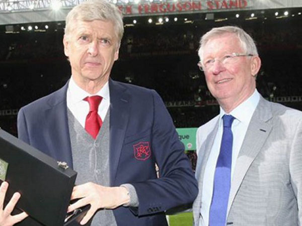 Wenger cầu chúc Ferguson sớm bình phục