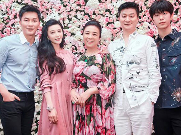 Em trai công khai gọi Lý Thần là 'anh rể', Phạm Băng Băng đáp trả khiến fan bất ngờ