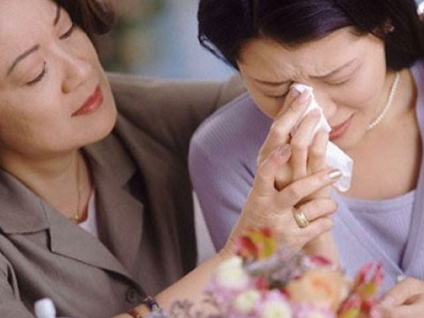 Phát hiện vết sẹo dài trên lưng vợ, tôi mới nhận ra ngoại tình là sai lầm lớn nhất cuộc đời mình