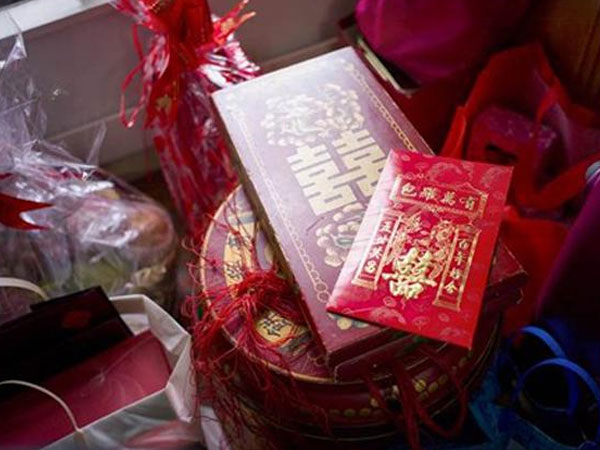 Phát hiện vết sẹo trên bụng hôn thê, chàng trai hủy hôn ngay lập tức