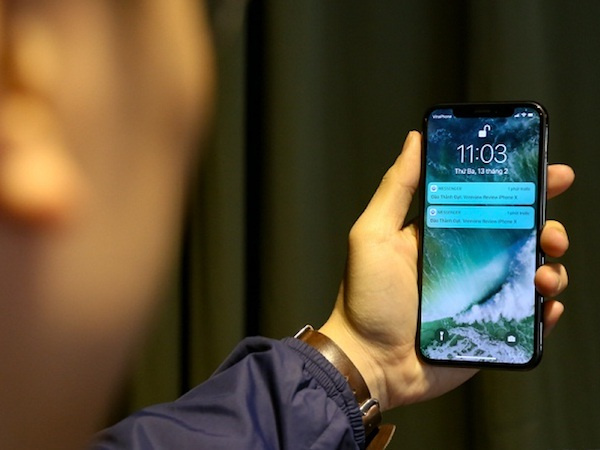 Apple cho đổi iPhone X bị lỗi Face ID