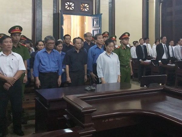 'Bà Hứa Thị Phấn có thể điều khiển 5 ngân hàng'?