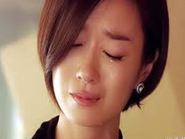 Chúng tôi chỉ gặp nhau ở khách sạn, thi thoảng anh mới đưa tôi đi dạo