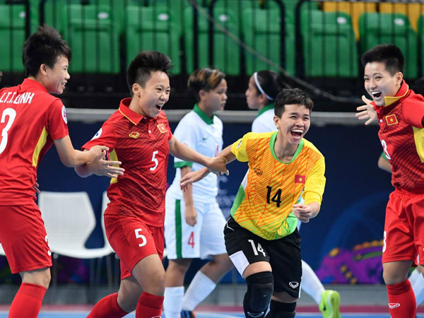 Futsal nữ Việt Nam vào bán kết Giải châu Á 2018
