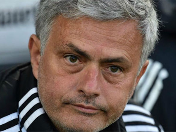 Mourinho nộp phạt gần một triệu đôla để tránh án tù
