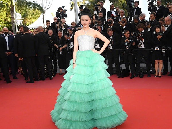Thảm đỏ Cannes 2018: Phạm Băng Băng gây thất vọng vì kém sang, sao Hollywood khoe ngực triệt để