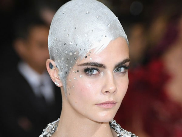 10 kiểu trang điểm xuất sắc đến ám ảnh trong lịch sử Met Gala