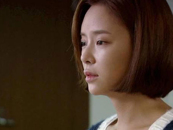 Đêm khuya, khi tôi định ra về thì chồng cũ ôm chầm lấy tôi và thế là tôi bước chân vào con đường tội lỗi ấy