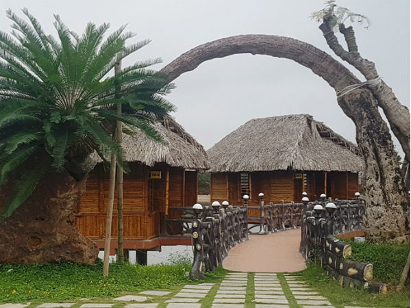 Choáng ngợp khu ẩm thực trái phép của em trai bí thư TP Thanh Hóa