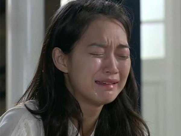 Gặp lại nhân tình 2 năm trước của chồng, tôi bám theo để rồi chết lặng
