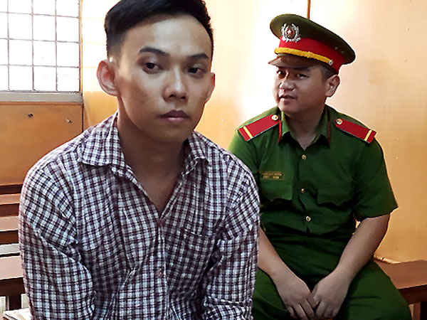 Giám đốc nhà hàng 'quẹt thẻ 700 triệu' của du khách lĩnh 7 năm tù