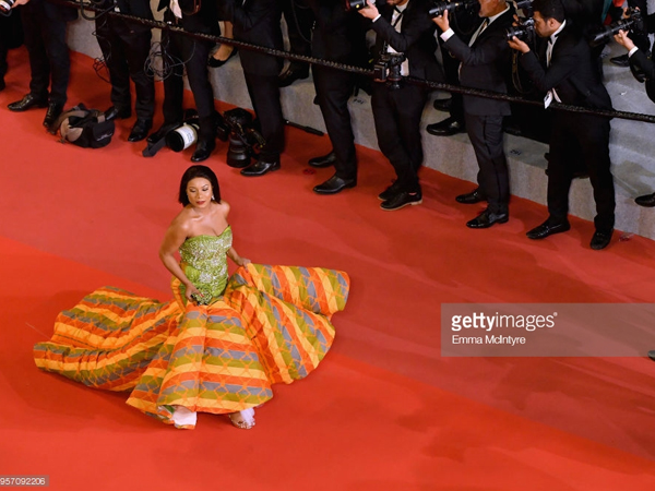 Những nhân vật gây 'nhức mắt' nhất thảm đỏ Cannes ngày 3