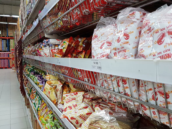 Báo lãi đều đặn, cổ phiếu mì tôm, Kem Thủy Tạ vẫn bị thị trường ngó lơ